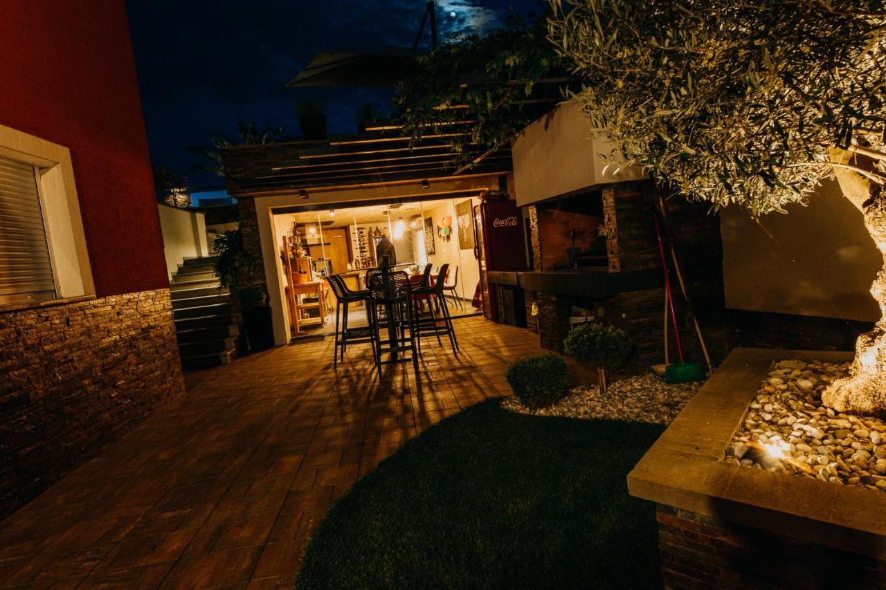 Villa Sunset Pool & Spa Apartments Zgornje Skofije Luaran gambar